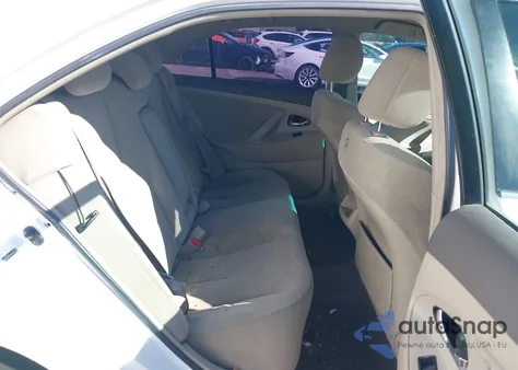 2009 Toyota Camry Le z USA, uszkodzony, nr VIN 4T1BE46K29U827171